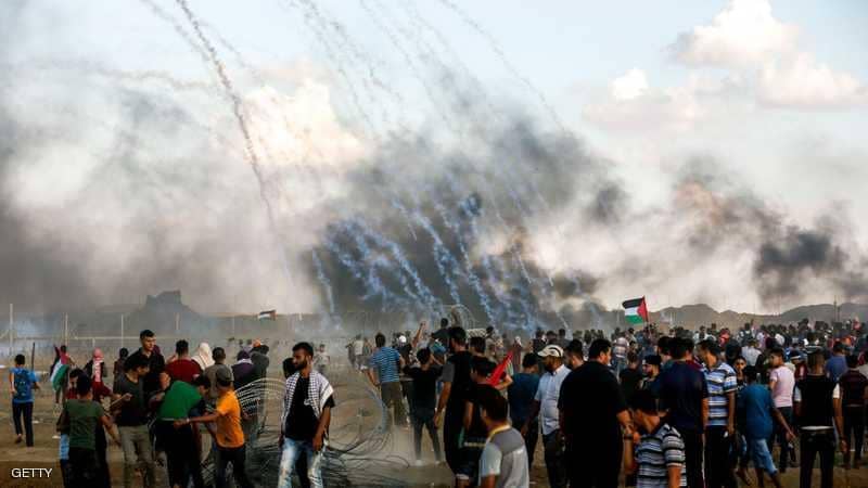 مقتل فلسطيني وإصابة العشرات بالرصاص الإسرائيلي في غزة