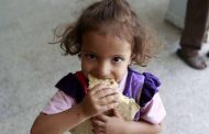 توسع رقعت انتهاكات مليشيات الحوثي ليصل الى رغيف الخبز