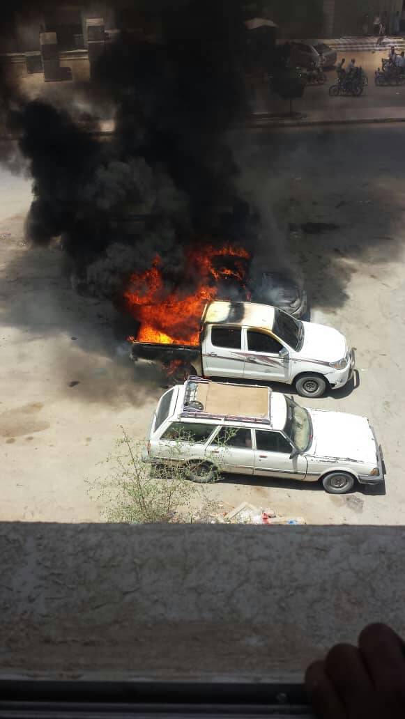 # عاجل / حريق يلتهم سيارتين لبيع البترول في حضرموت