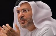 قرقاش يحذر أيران من فترة صعبة قادمة