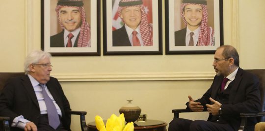 غريفيث يبحث في الأردن جهود التوصل لحل سياسي للأزمة اليمنية
