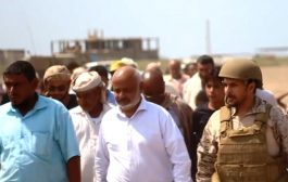 محافظ الحديدة يتوعد الحوثيين بأخذ ثأر أبرياء المخيم...ويؤكد 