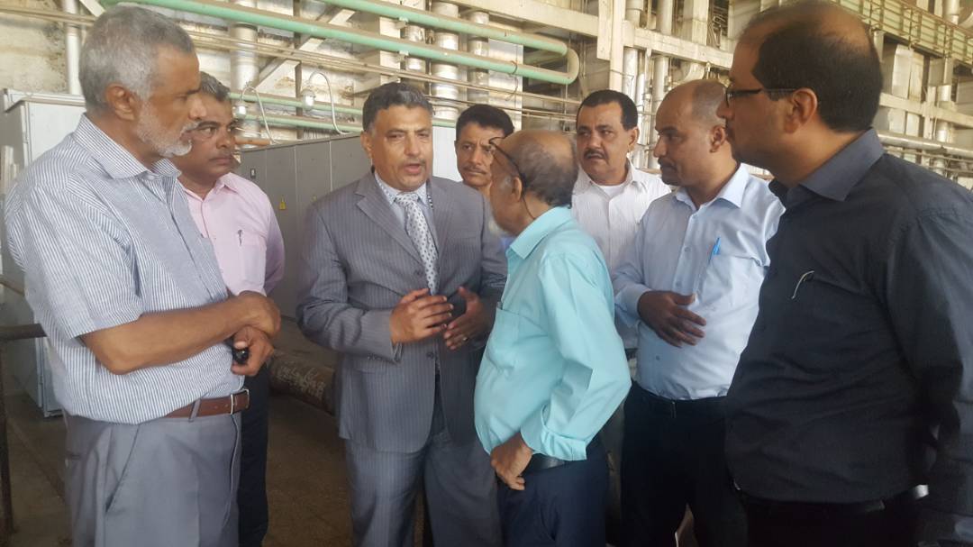 أمين محلي عدن يتفقد أعمال الصيانة بمحطة الحسوة الكهروحرارية