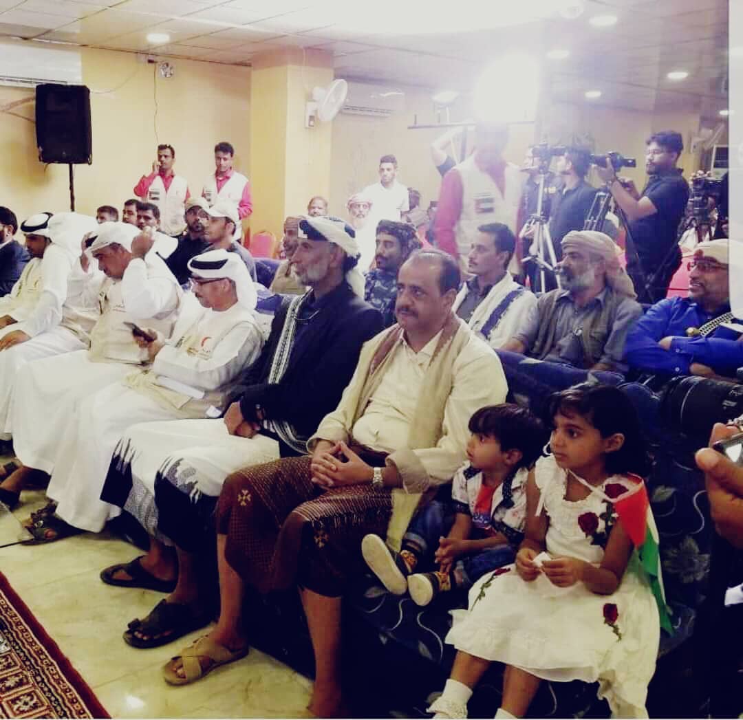 رئيس انتقالي شبوة يشارك في حفل العرس الجماعي  الذي يقيمه الهلال الأحمر الإماراتي بمحافظة شبوة