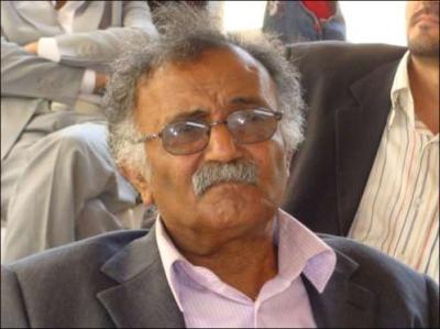 الحوثيون يختطفون عبد الباري طاهر و20 صحفيًا