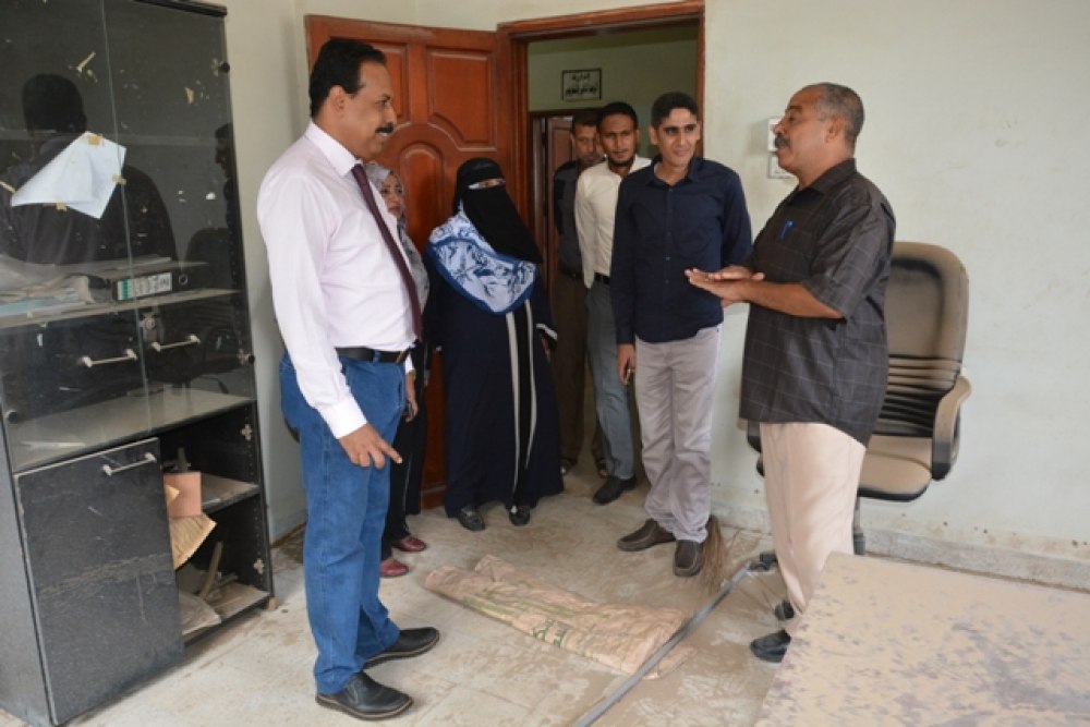 استعدادات لبدء عملية ترميم مبنى فرع وكالة الأنباء اليمنية (سبأ) بعدن
