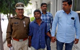 الشرطة الهندية تقبض على سفاح اعتاد كسر سيقان الفتيات قبل أغتصابهن وقتلهن