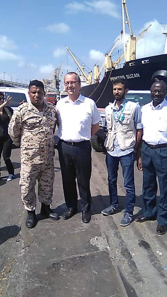 المدير الإقليمي لليونيسيف يزور ميناء المعلا ويثمن جهود قوات أمن الميناء