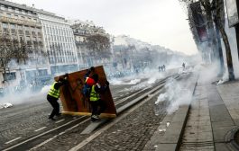 الفرنسيون ينتظرون رد السلطات في أزمة 