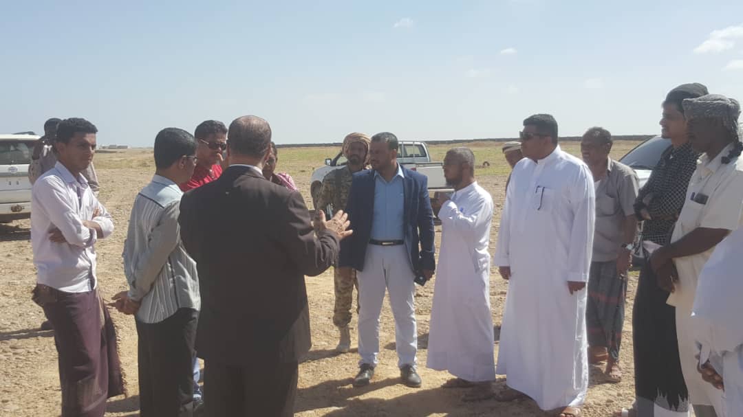 الوكيل العبودي يحدد مع فريق الإعمار السعودي الموقع المقترح لمحطة كهرباء 40 ميجا بمدينة الغيضة