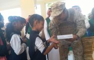 البرنامج السعودي لتنمية وإعمار اليمن يدشن توزيع الكتاب المدرسي لمدارس المهرة الأساسية