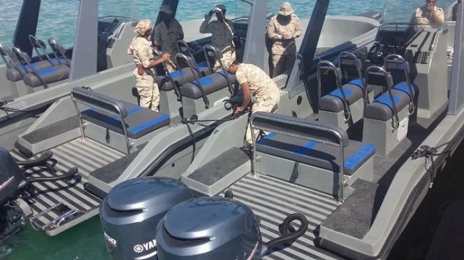 مصلحة خفر السواحل في محافظة المهرة تتسلم خمسة  زوارق بحرية مقدمة من السعودية