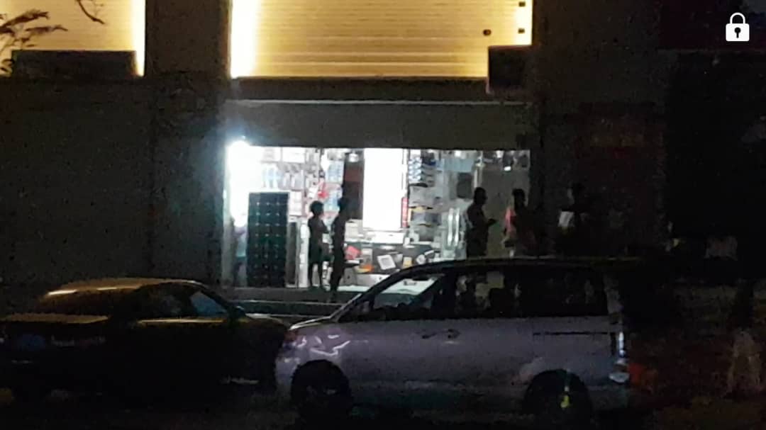 عاجل /  أصابة شخصان في أنفجار قنبلة يدوية بشارع التسعين