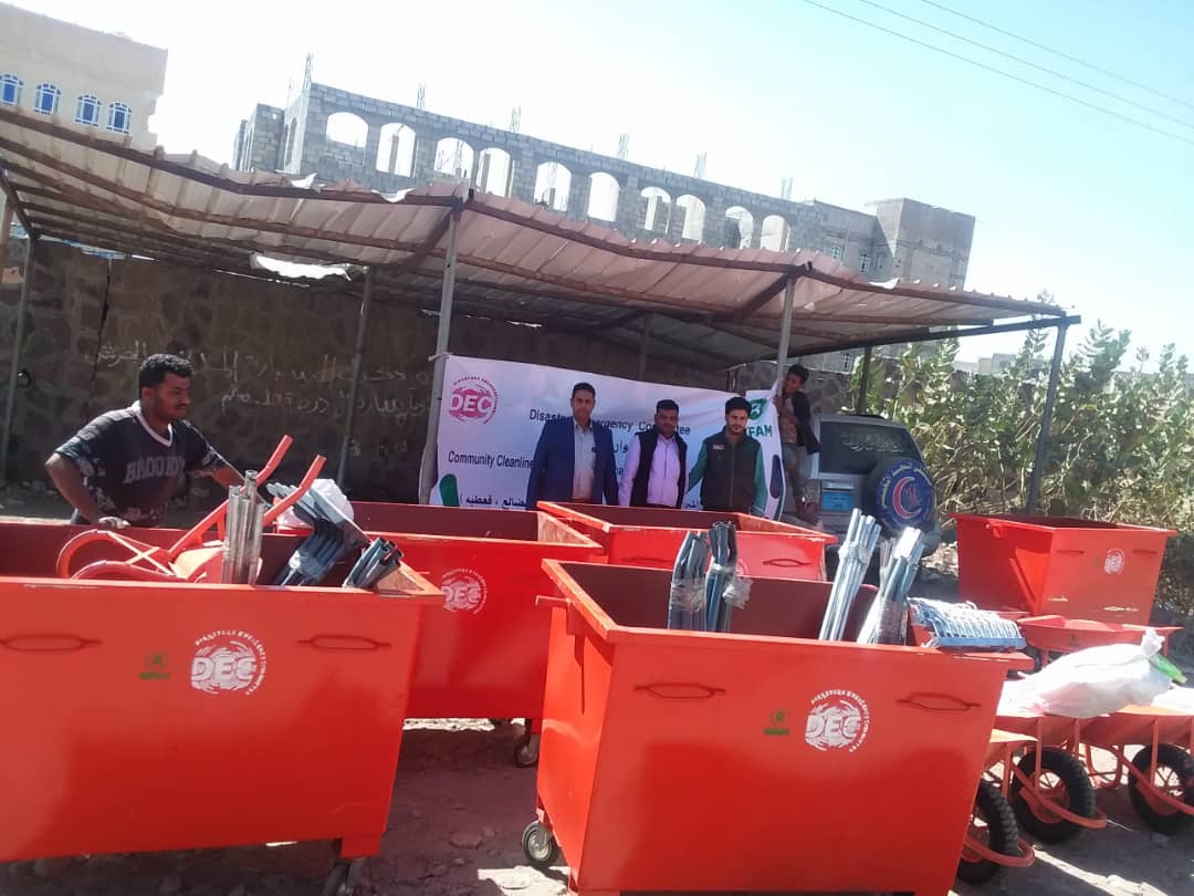 برعاية محافظ محافظة الضالع يدشن حملة النظافة بتمويل منظمة اوكسفام لمدة ثلاثة أيام في مديرية قعطبة