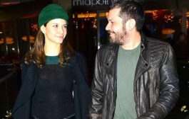 الممثلة التركية الشهيرة باسم سمر تنفجر غضباً بالصحفيين ..لهذا السبب !