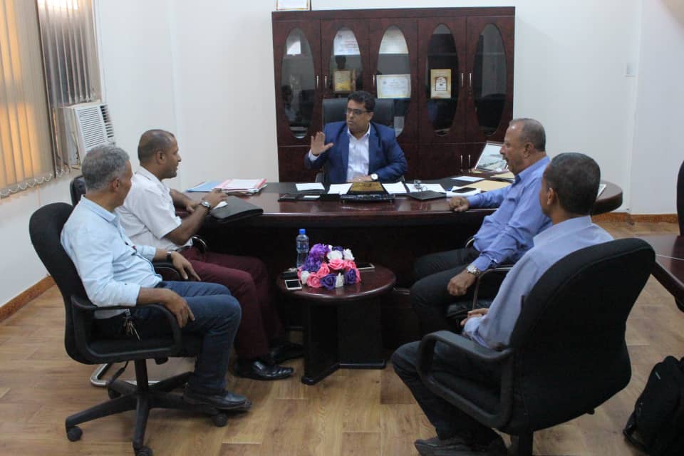 وكيل اول محافظة عدن يلتقي لجنة تفعيل الحراسات القضائية