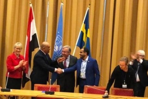 الصراع في الرئاسة اليمنية.. تقرير: مساندة حوثية للإخوان في معركة ضد عبدربه هادي
