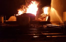 البكري : تم إحتواء الحريق الذي أندلع في أحد خزانات مصافي عدن