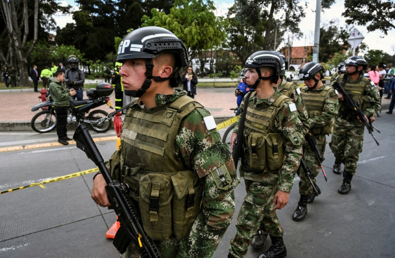 21 قتيلا في انفجار سيارة مفخخة استهدف أكاديمية للشرطة الكولومبية