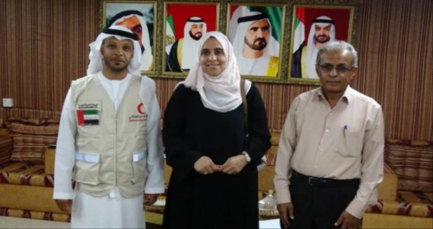 ممثل الهلال الاحمر الإماراتي يلتقي بوزيرة الشؤون الاجتماعية في عدن