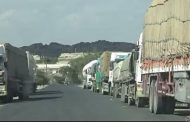 الحوثيون : يحتجزون شاحنات محملة بالنفط والغذاء في البيضاء