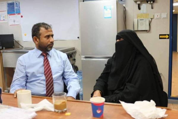 محادثات السفينة تنجح في اطلاق سراح سجينة اعتقلتها مليشيات الحوثي اثناء ادى عملها في منظمة انسانية