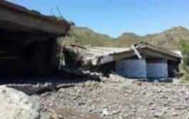 الحوثيون يفجّرون جسور الطرقات عبارات المياة في الحشاء بالضالع