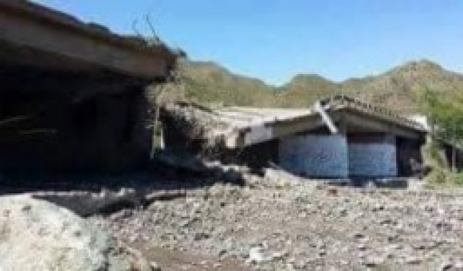 الحوثيون يفجّرون جسور الطرقات عبارات المياة في الحشاء بالضالع