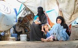 مقابل الطعام ..أسرة يمنية تزوج طفلتها ذات 3 اعوام