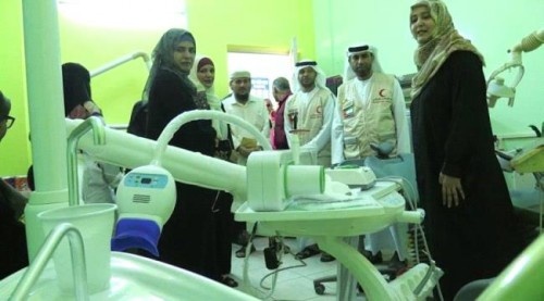 الهلال الإماراتي يفتتح عيادتين للأسنان في المجمع الصحي في مديريتي التواهي و القلوعة