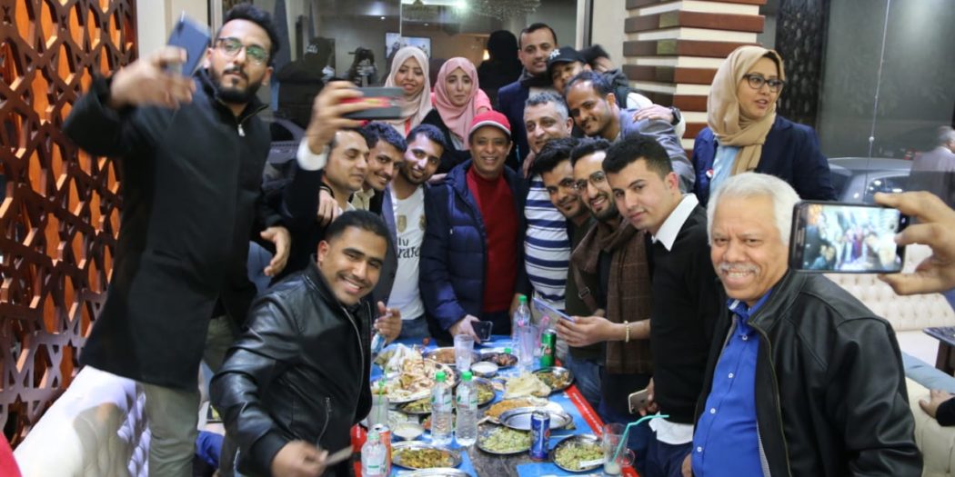 وزير الثقافة دماج يحتفي بشباب اليمن الفائزين بمهرجان ابداع للشباب العرب بالقاهرة