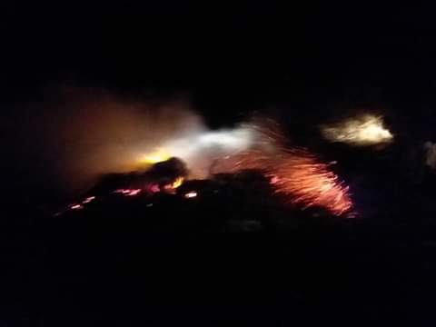 الدفاع المدني يتمكن من اخماد حريق بالقرب من نقطة الفارسي في البريقة