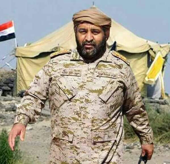 قائد بارز في الجيش اليمني يعلن استقالته ..ويوجه دعوة للرئيس هادي !