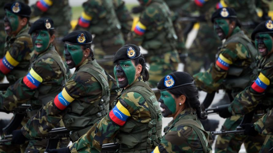 منشقون عن الجيش الفنزويلي يصلون إلى كلومبيا