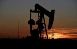 أسعار النفط متباينة ومخاوف الطلب تلقي بظلالها على التوقعات