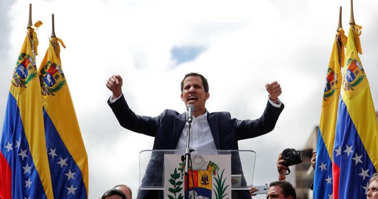 المعارضة تدعو الفنزويليين إلى التظاهر وغوايدر لا يستبعد تدخلا عسكريا خارجيا