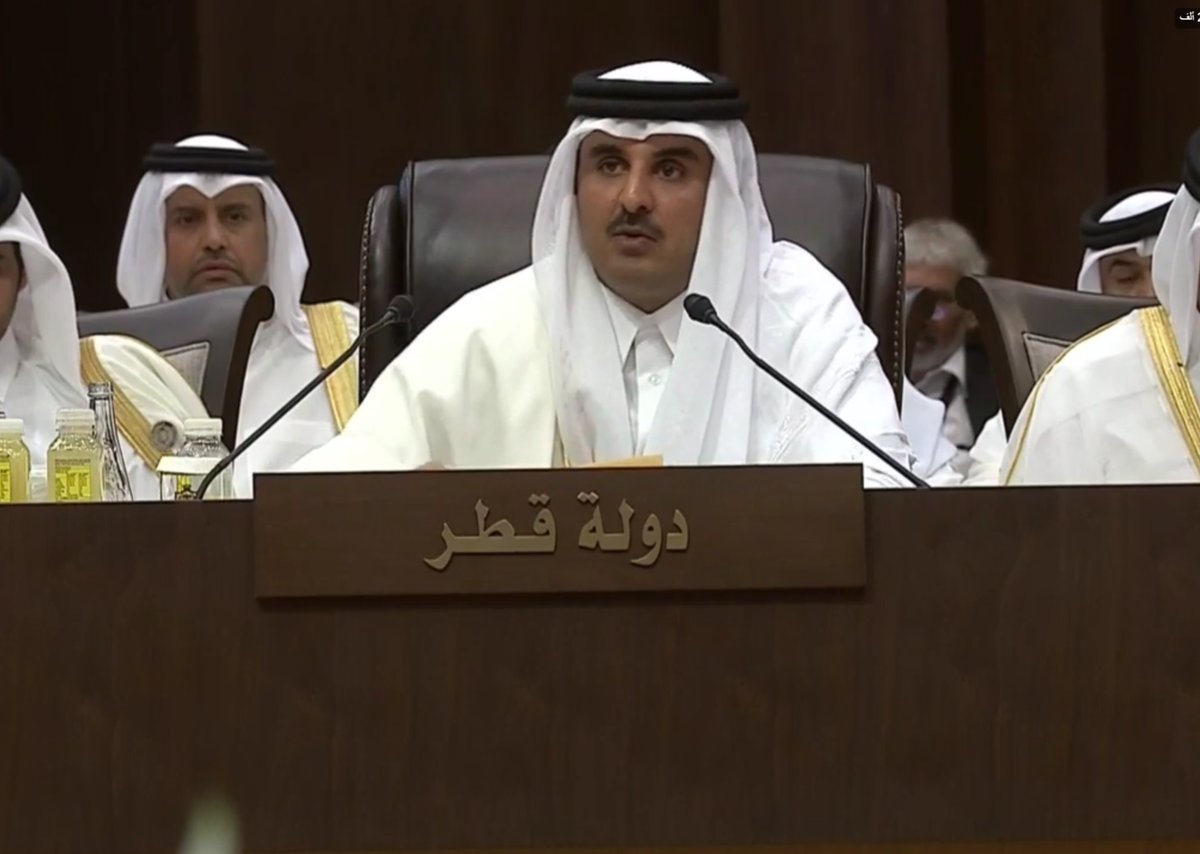 هروب مفاجئ لأمير قطر من القمة العربية