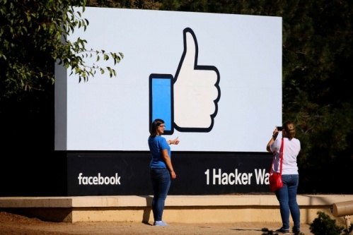 أنظمة فيسبوك تعجز عن وقف الدعاية الإرهابية