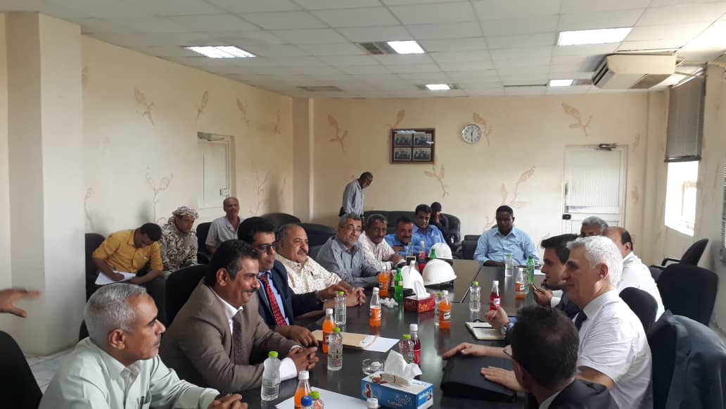 السفير الروسي يزور محطة الكهروحرارية بعدن ..ووعود بالدعم
