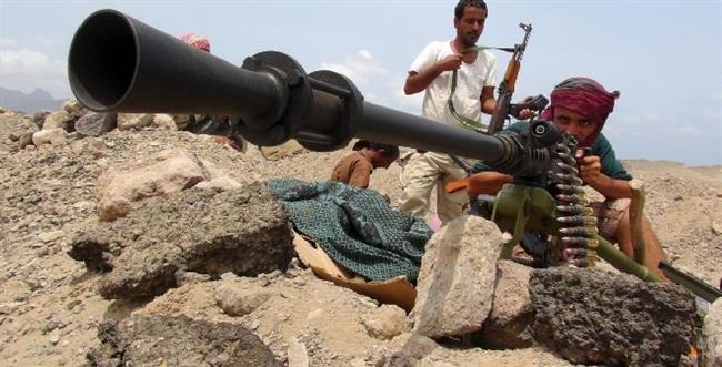 الضالع : الجيش والقوات المساندة له يأسرون العشرات من الحوثيين بينهم قيادي كبير ويستولون على دبابات وأطقم