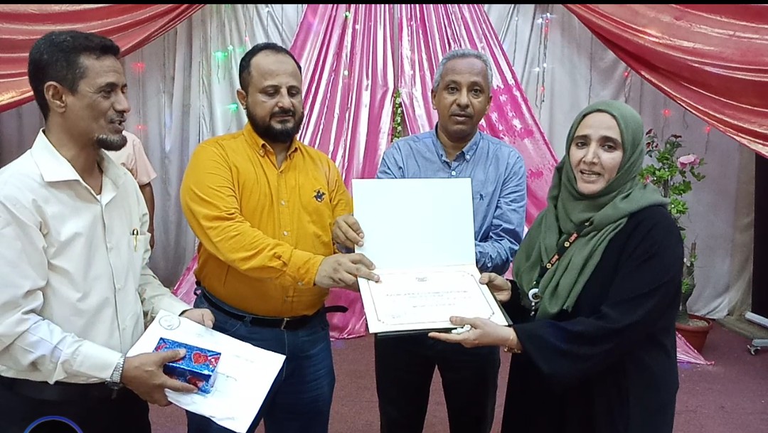 مدير البريقة يحضر الحفل الفني والتكريمي بمناسبة إختتام العام الدراسي 2018 - 2019 م