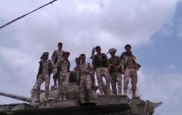 اللواء محافظ لحج التركي والسيد يتفقدان جبهات القتال في لحج