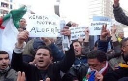 الأزمة في الجزائر تدخل منعطفا جديدا من التصعيد