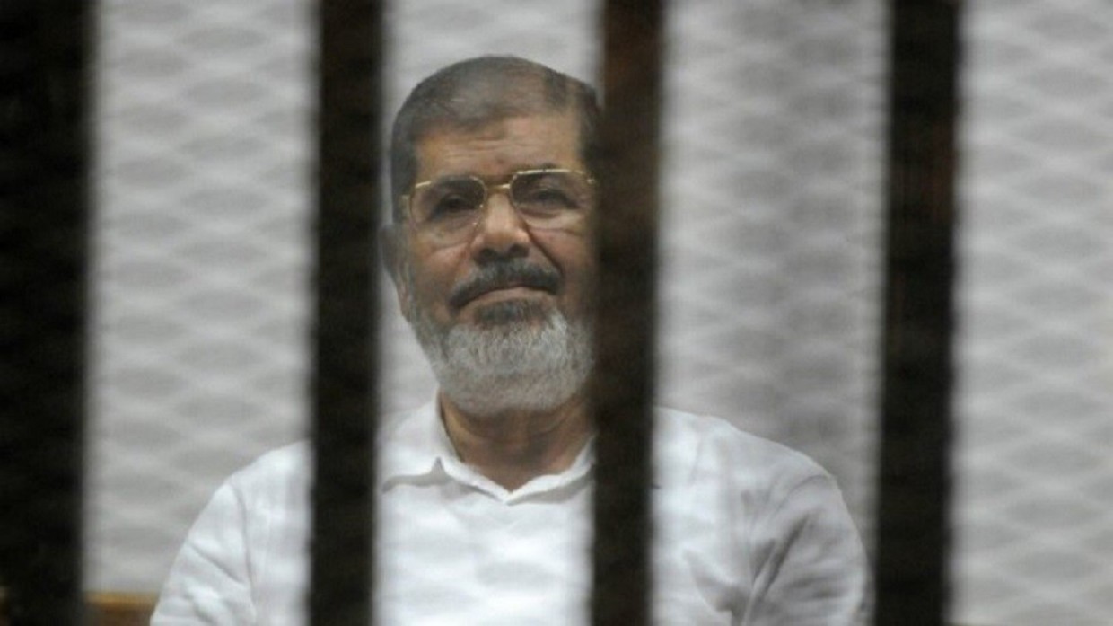 وفاة محمد مرسى خلال جلسة محاكمته بقضية التخابر