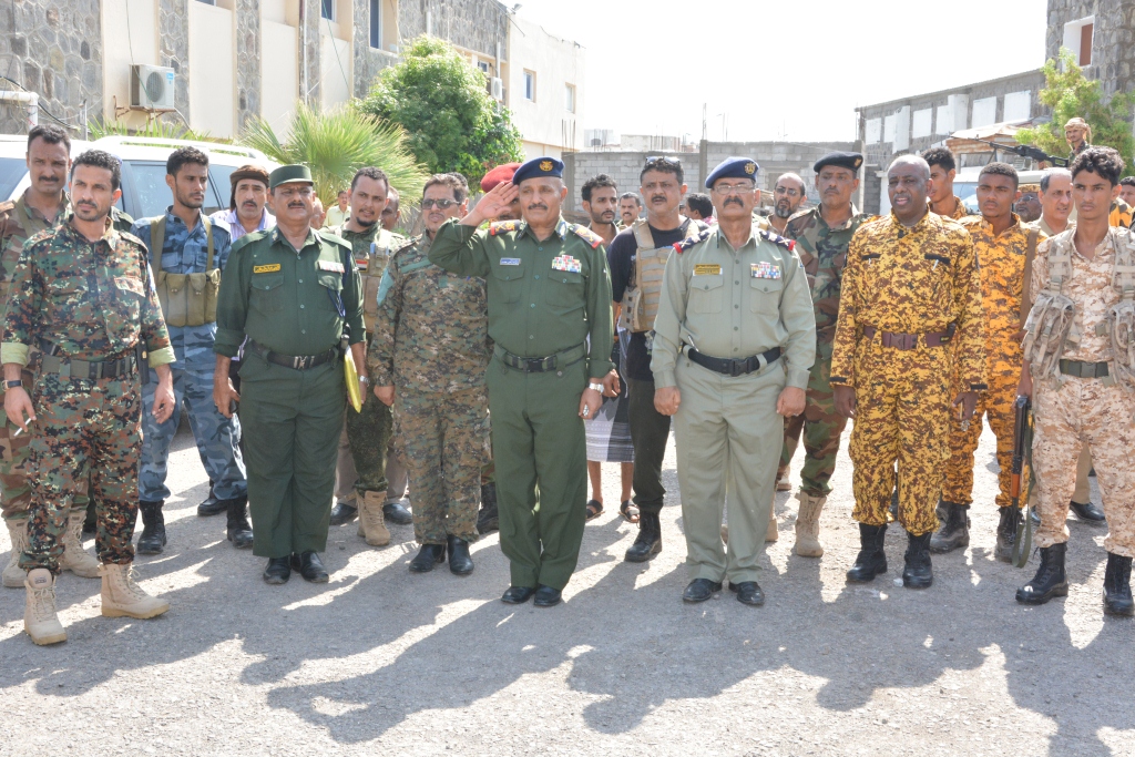 وكيلا وزارة الداخلية يتفقدان سير العمل في إدارة أمن عدن بعد اجازة عيد الفطر