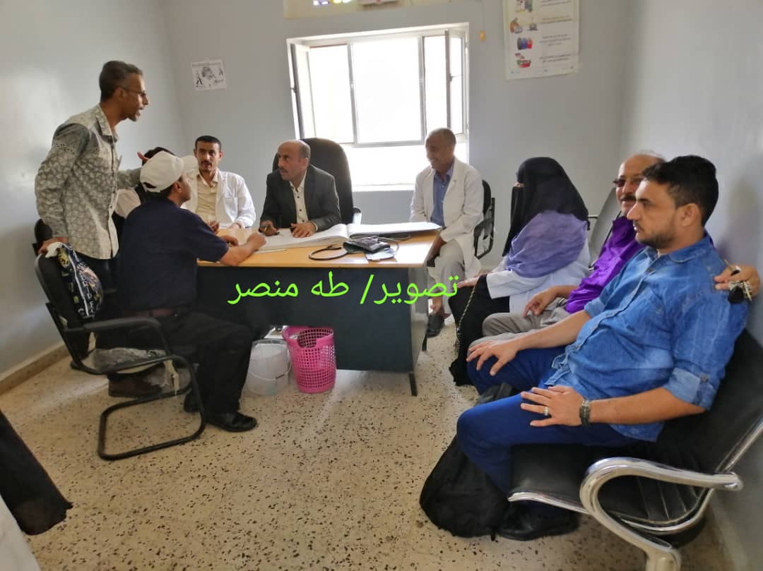 مأمور الحصين يشدد على عمل ومهام المرافق الصحية بالمديرية