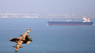 بحر عمان.. نقطة استراتيجية تشتعل!