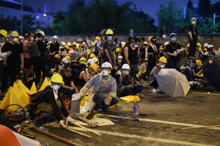 المحتجون في هونغ كونغ يدعون إلى تظاهرة جديدة حاشدة الأحد