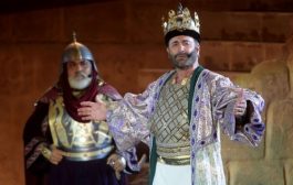 مهرجان قرطاج الدولي يقدم مسرحية تتناول أحداث القرن (11)