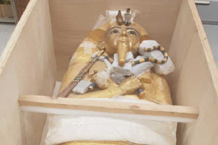 بعد دفنه بنحو 3 آلاف سنة... مصر تبدأ ترميم تابوت توت عنخ آمون